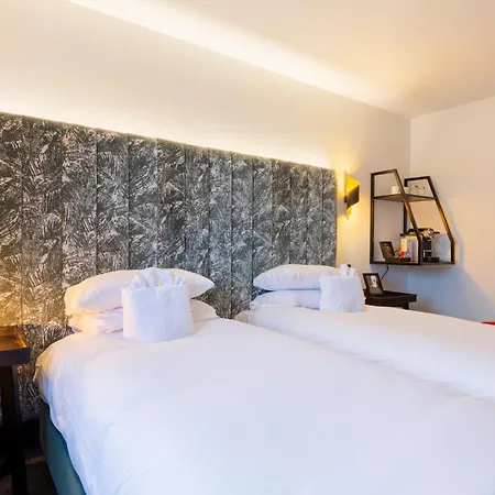 מלון Wainstones 3*